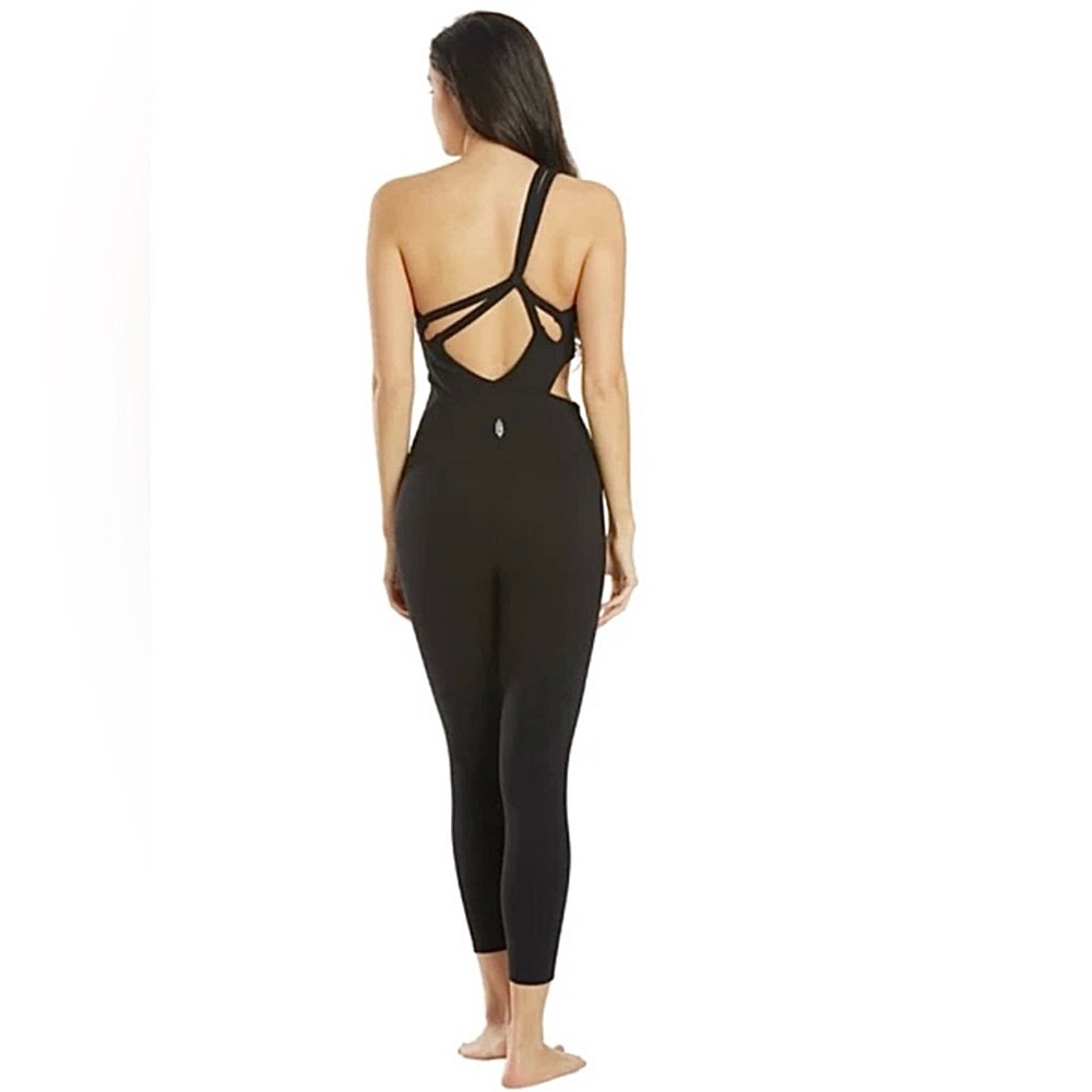 NWOT Free People Movement Transcends Limits Size M - Picture 6 of 8
